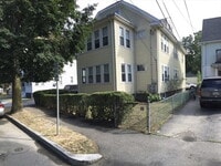 Building Photo - No Broker fee!!! Good credit & Solid incom...