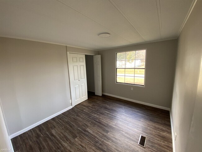 Building Photo - 3 br, 2 bath Mobile Home - 1 West Hopeton ...