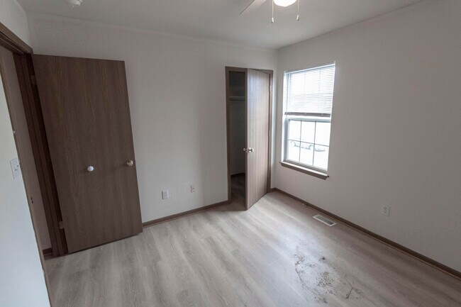 Building Photo - 1627 Bold Ruler Ct