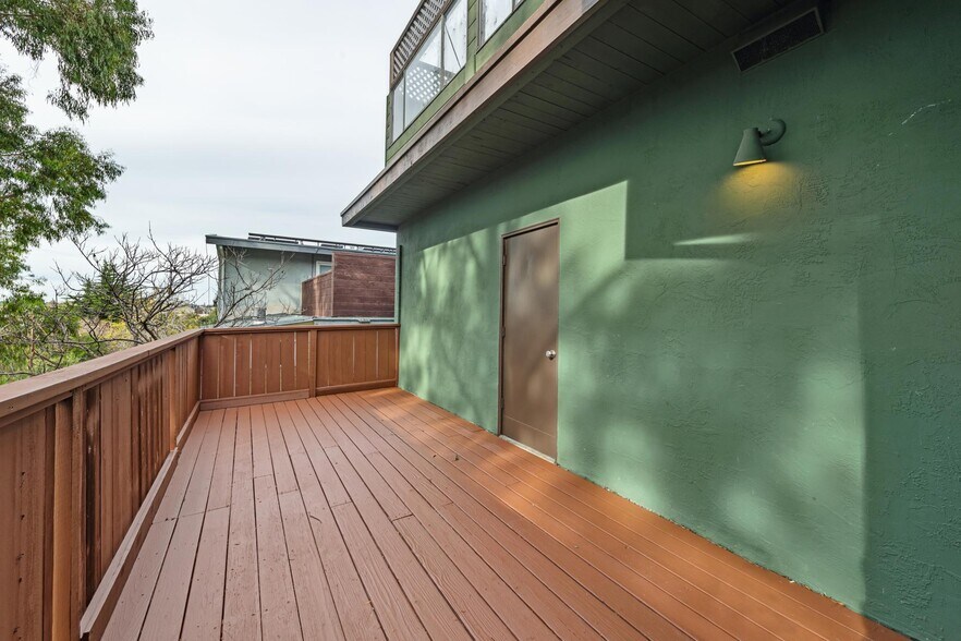 Building Photo - 2073 Key Blvd