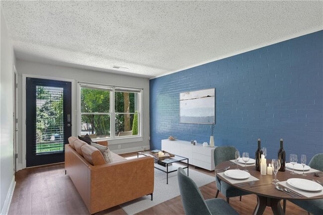 Building Photo - 326 Mathews Ave NE