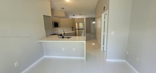 Building Photo - 10250 SW 173rd Terrace