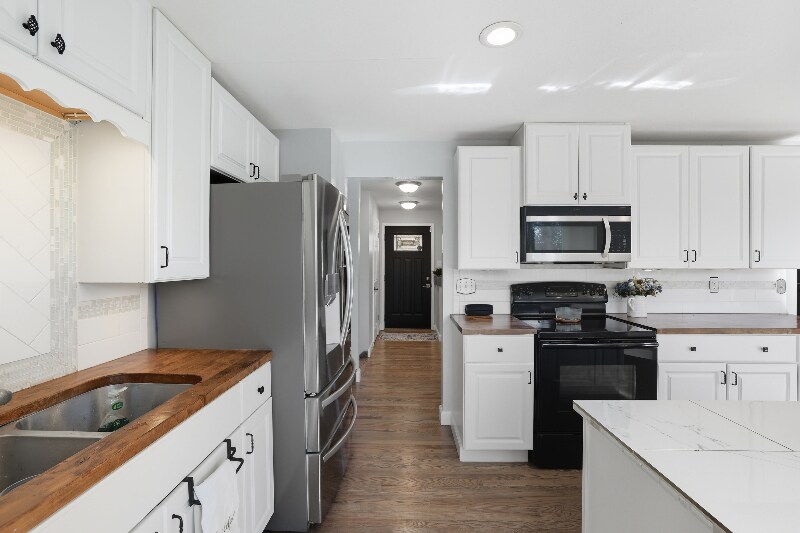 Building Photo - 930 Potter Dr