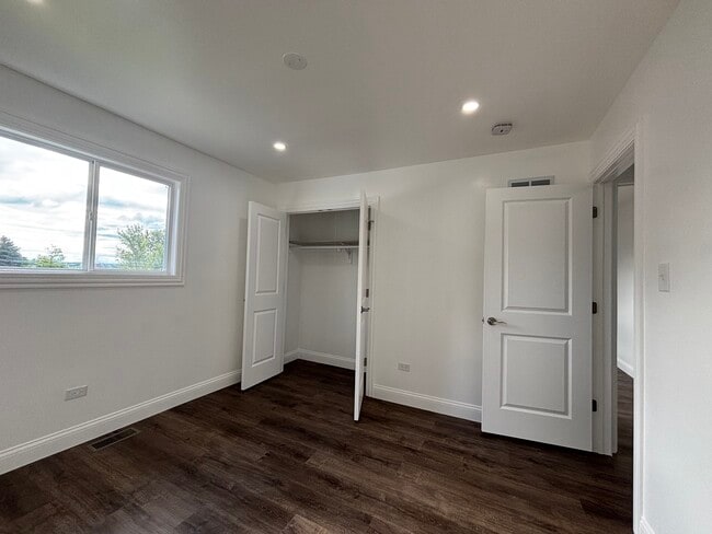 Building Photo - 3523 Jacqueline Dr