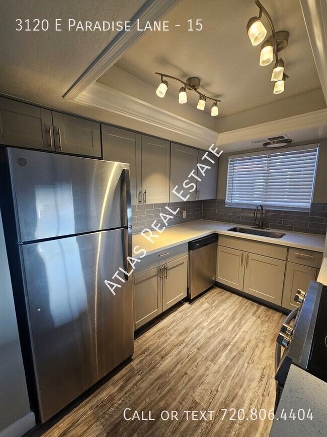 ONE MONTH FREE!! PHOENIX TOWNHOME WITH PR... 3120 E Paradise Ln