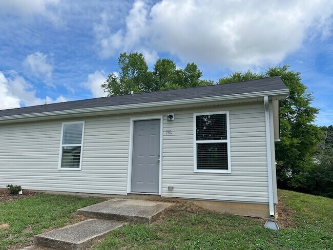 Building Photo - 190 Cedar Grove Rd