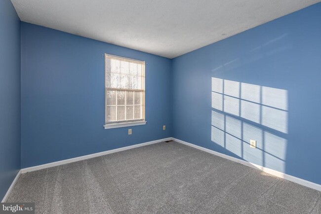 Building Photo - 2 Andrew Ct