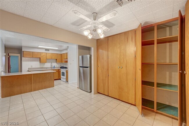 Building Photo - 6208 Casada Way