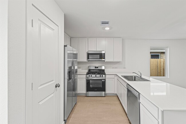 Building Photo - 26922 Cascade Sunrise St