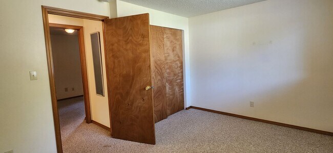 Building Photo - 3 Bed 1 bath Bothell rambler home $3099/mo