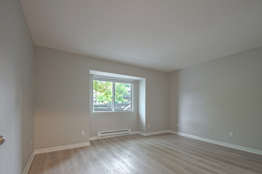 Building Photo - 9580 SW 146th Ter