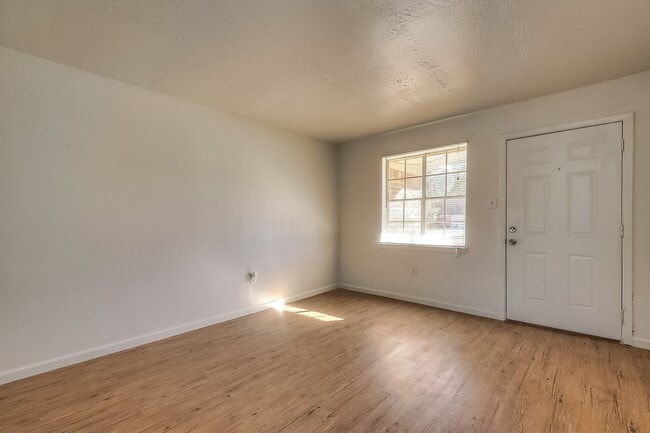 Building Photo - 3 Bedr/ 1 bath Beautiful Home in Texas City