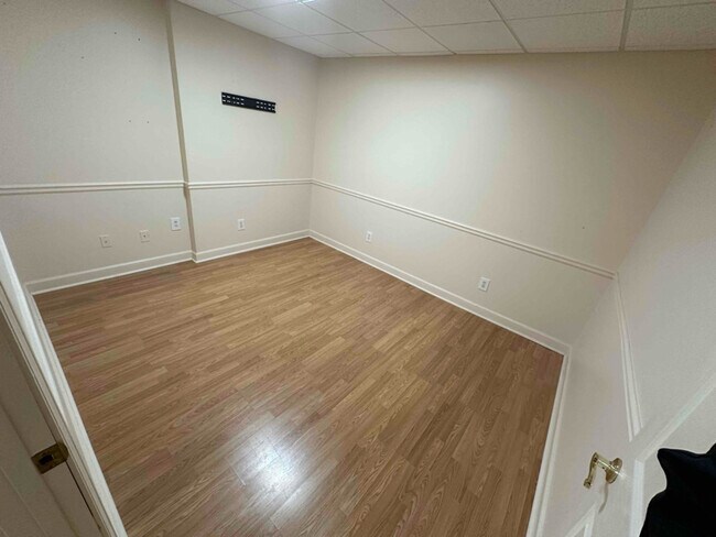 Building Photo - 691 Bear Creek Rd