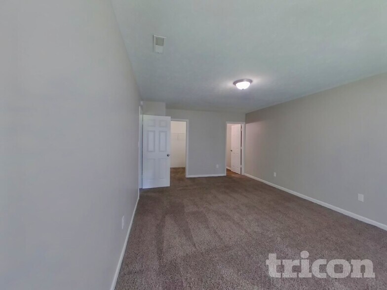 Building Photo - 1833 Murdoch Dr