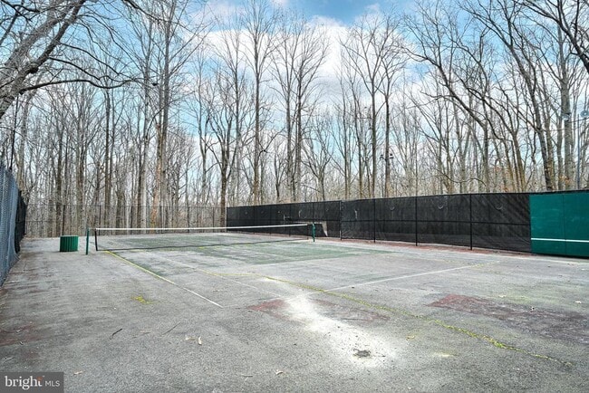 Building Photo - 5907 Noblestown Rd