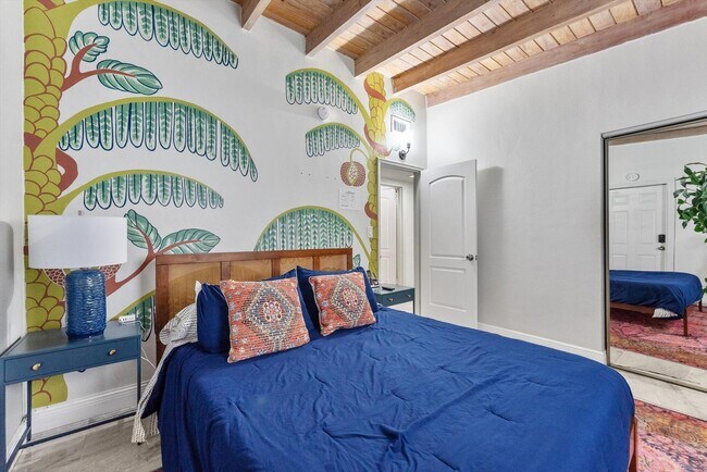 Building Photo - 3101 SW 16th St