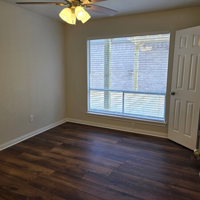 Building Photo - 3535 Upfield Dr