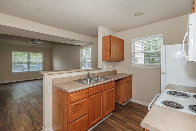 Building Photo - 307 Burnside Dr