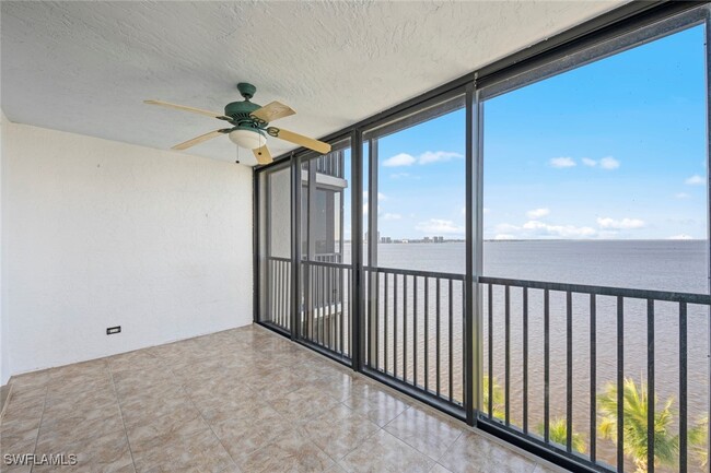 Building Photo - 3350 N Key Dr