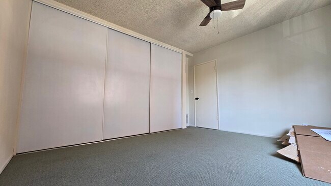Building Photo - 526 S St Andrews Pl