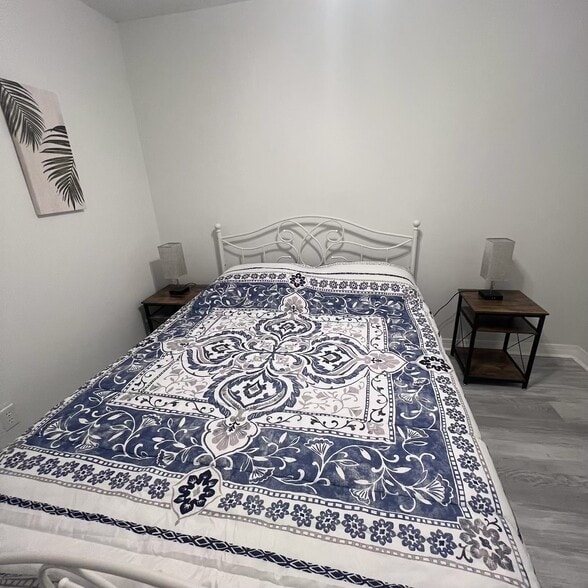 Building Photo - 4584 Tamarind Dr