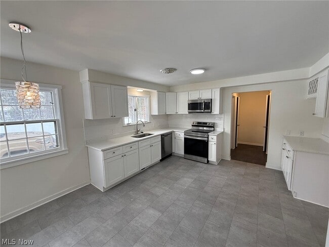 Building Photo - 22350 S Woodland Rd