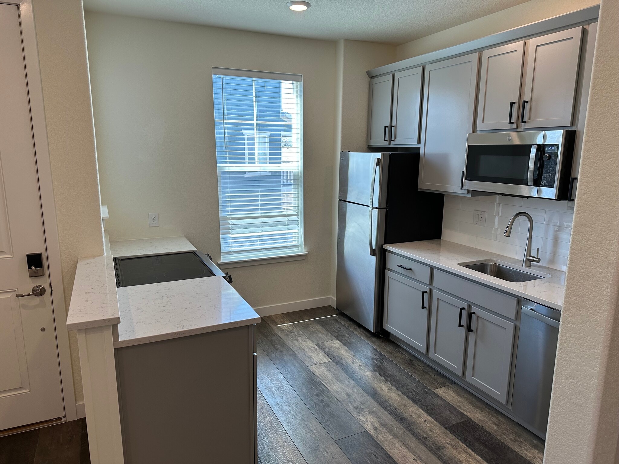 Building Photo - 8781 S Wenatchee Ct