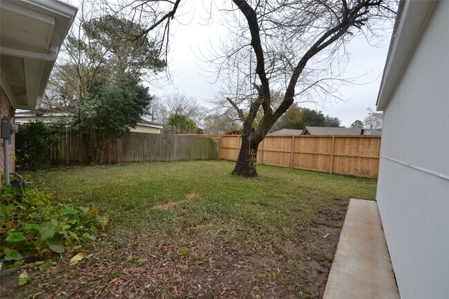 Building Photo - 12711 Westleigh Dr