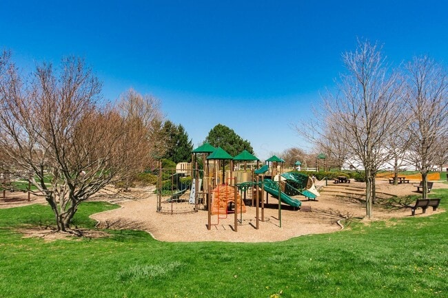 Building Photo - 4931 Leybourne Dr