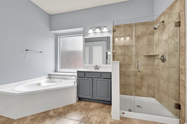 Building Photo - 14727 Bronze Finch Dr