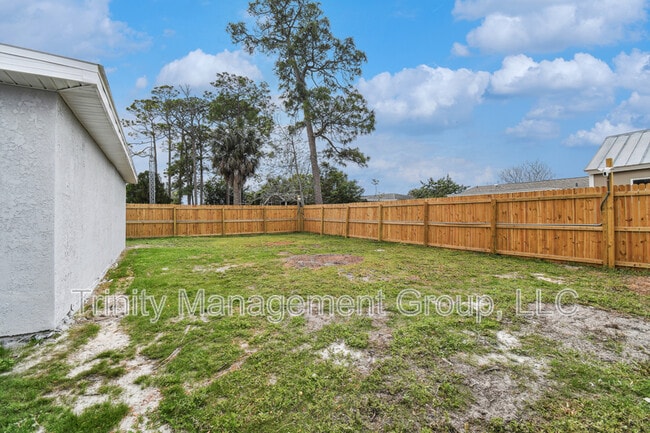 Building Photo - 10033 Brunswick Ln