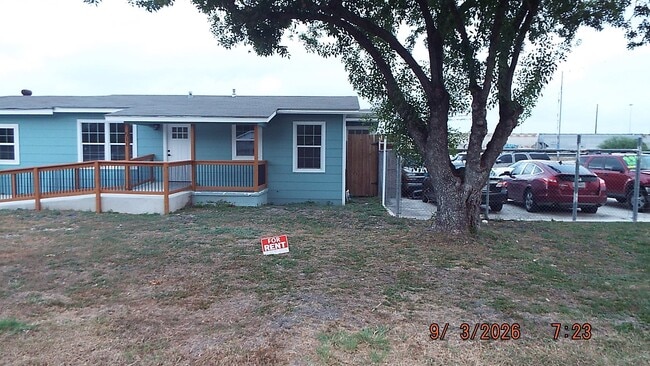 Building Photo - 511 Edalyn St