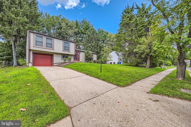 Building Photo - 6210 Hidden Clearing