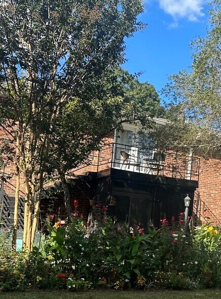 Building Photo - 4266 Roswell Rd NE