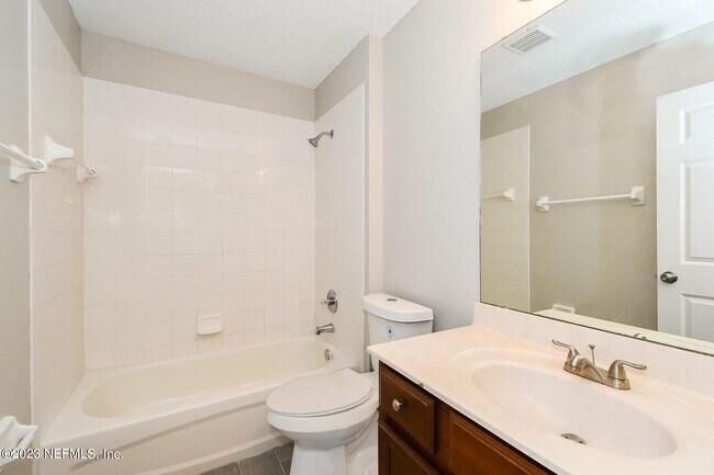 Building Photo - 1043 Three Forks Ct