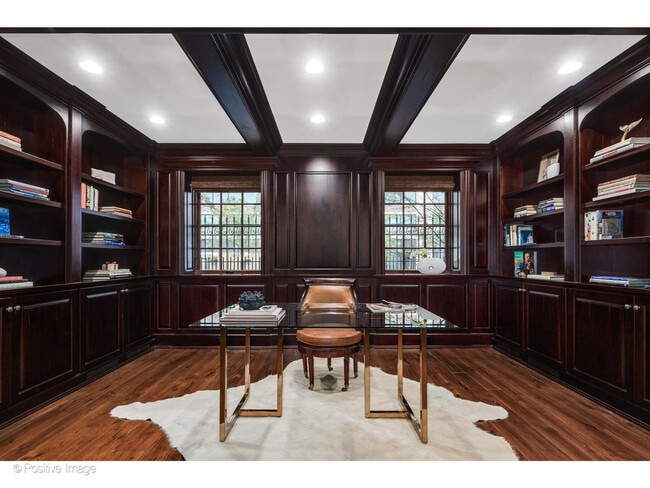 Building Photo - 446 W Huron St