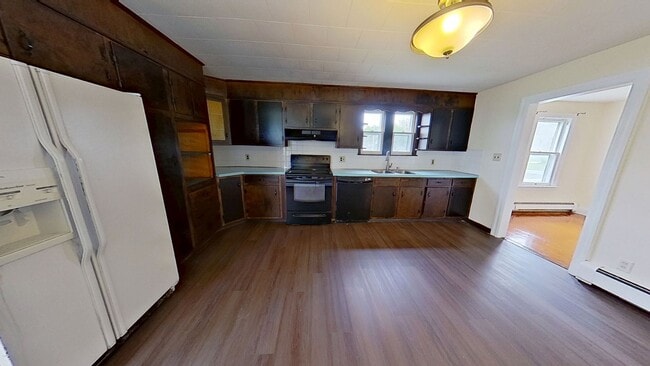 Building Photo - Single Family Home