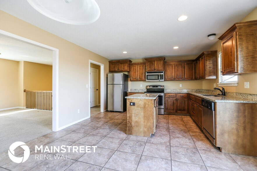 Building Photo - 108 Golfview Dr