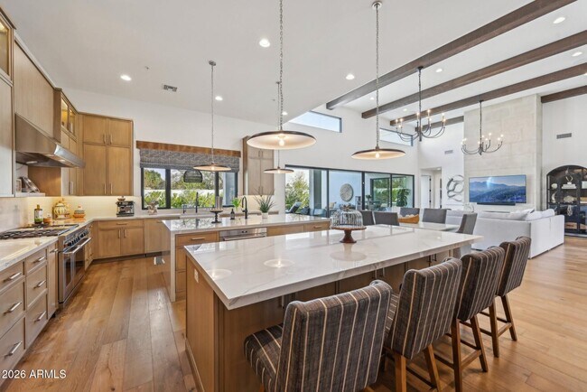 Building Photo - 9899 N 79th Way