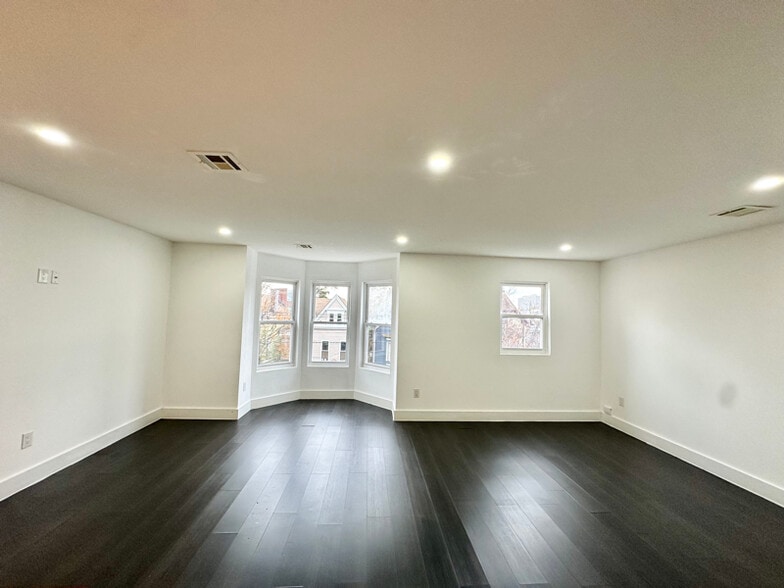 Building Photo - 101 4th Ave