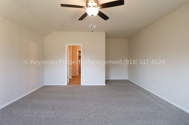 Building Photo - Gorgeous New Construction Home 4 Bed 2 Bath in Broken Arrow!