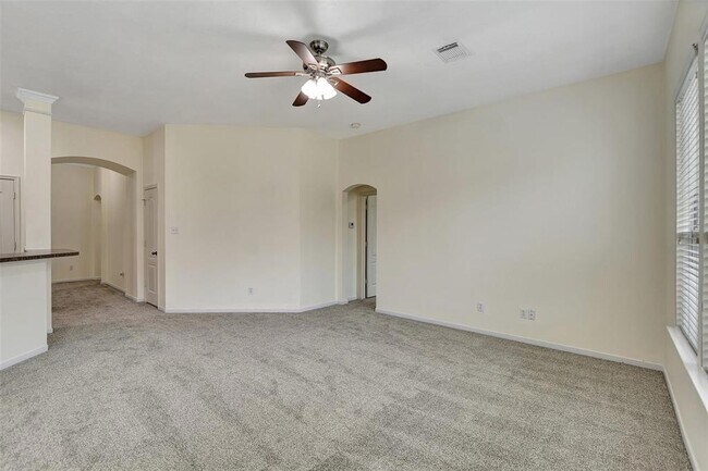 Building Photo - 18902 Knobby Oaks Pl