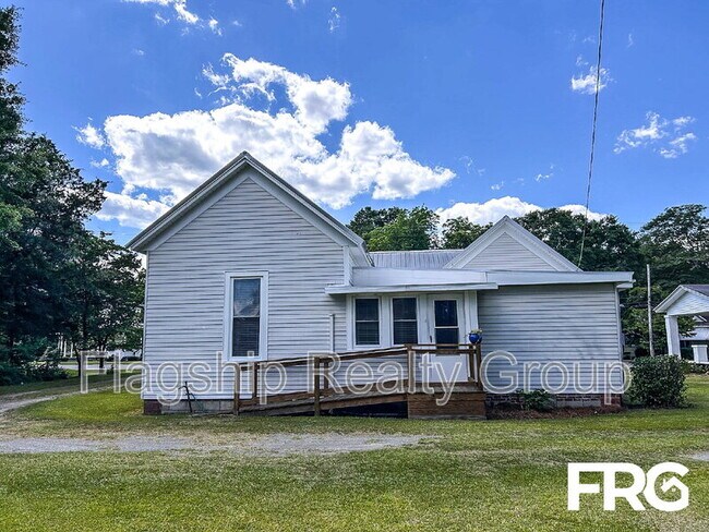 Building Photo - 304 N Caswell St