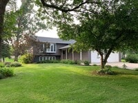 Building Photo - Beautifully Landscaped Split-Level Home