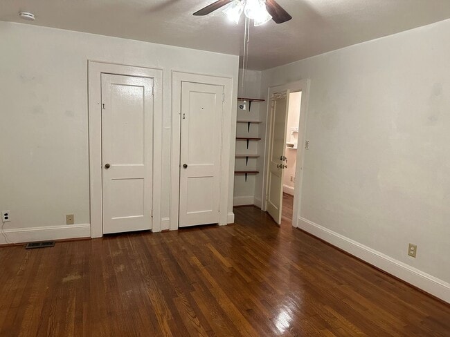 Building Photo - 2 Bedroom Downstairs Duplex in Norfolk