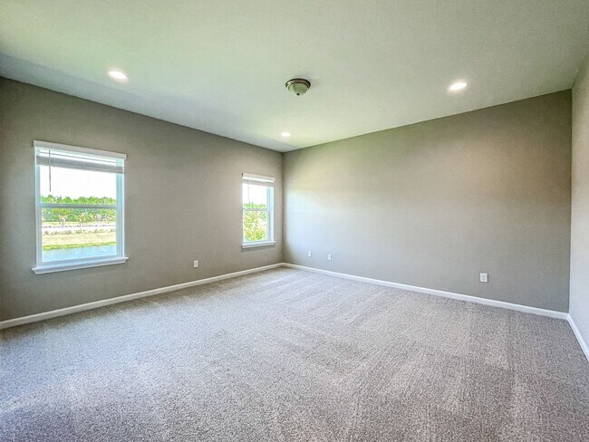 Building Photo - Silverleaf 4/3 w water view!!
