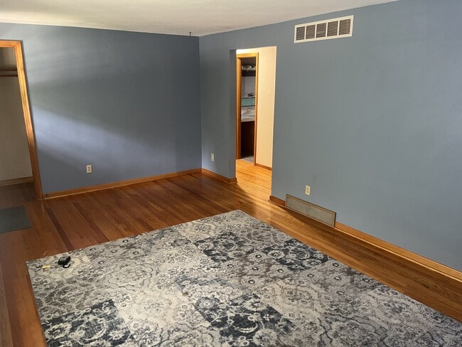 Building Photo - 4281 Middle Urbana Rd