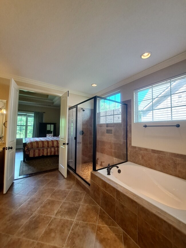 Building Photo - 12170 Inglecrest Ln