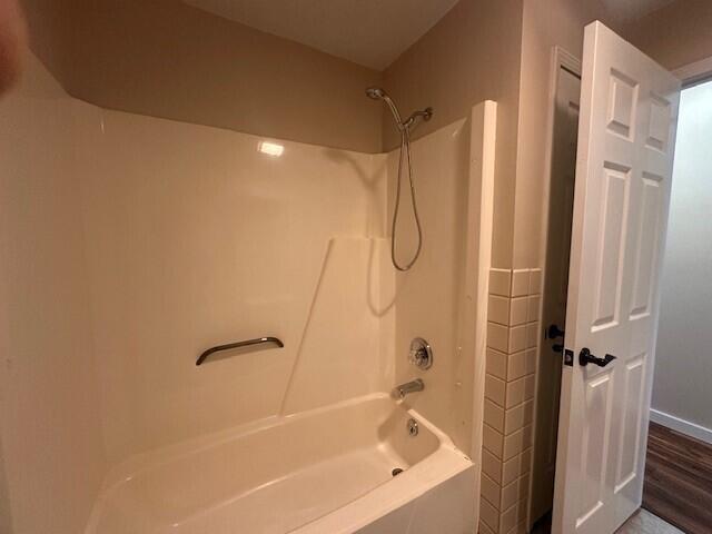 Building Photo - 622 Eiserman Ave