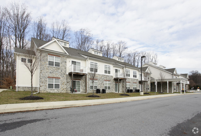 Building Photo - The Enclave at Stoneyridge